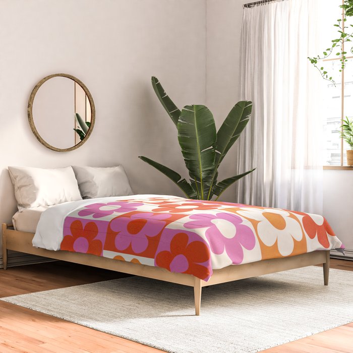 Pink and Orange Retro Daisies Comforter Gallery Image 2