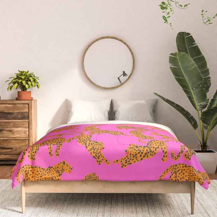 Abstract leopard with red lips illustration in fuchsia background  Comforter Gallery Image 3