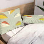 Mid Century Modern Single Leaf Pattern 1. Vintage green Pillow Sham Gallery Image 2