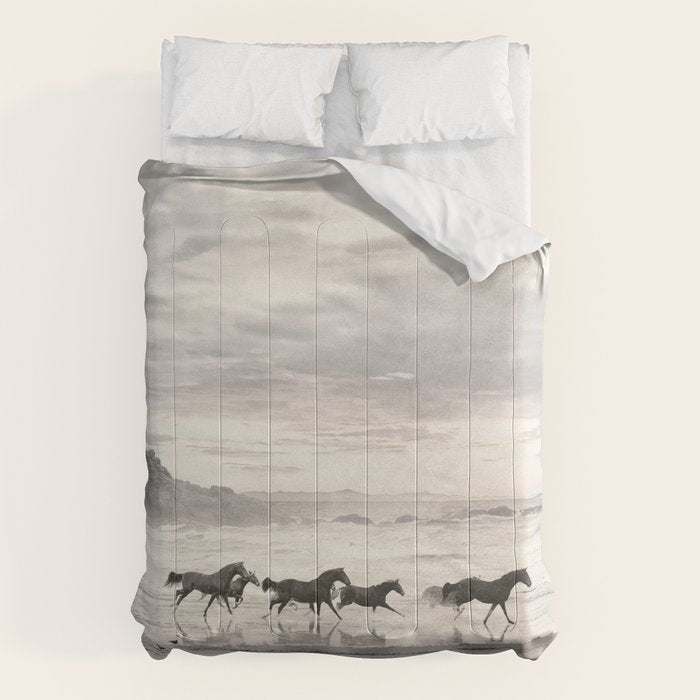 Horses on the Beach Comforter Gallery Image 6