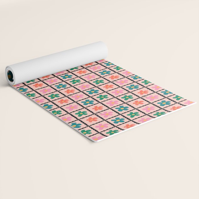 Retro Daisy Checkered Flowers Yoga Mat Gallery Image 2