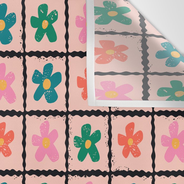 Retro Daisy Checkered Flowers Wall Tapestry Gallery Image 3