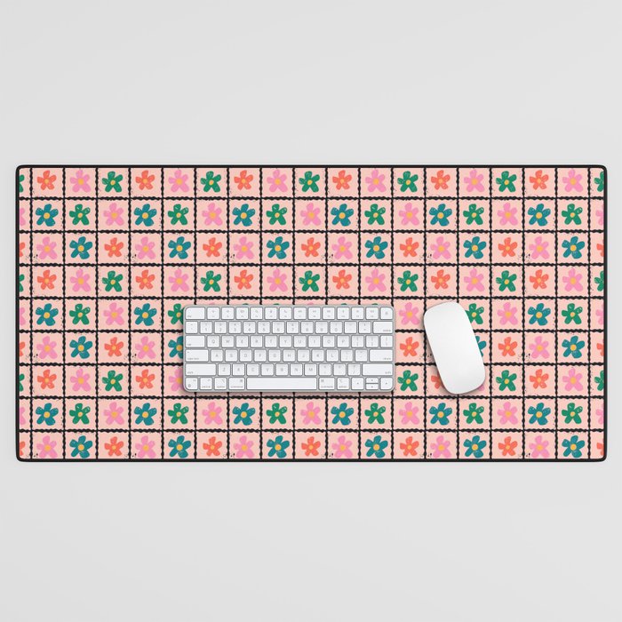 Retro Daisy Checkered Flowers Desk Mat Gallery Image 1