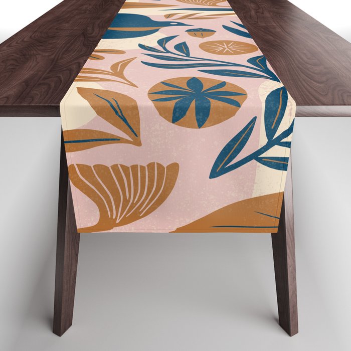 The Birdâs Collection Table Runner Gallery Image 1