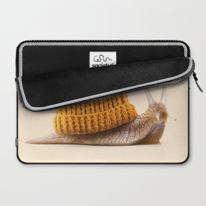 WINTER SNAIL Laptop Sleeve Gallery Image 2