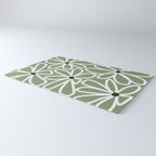 Daisy chain - sage Rug Gallery Image 3