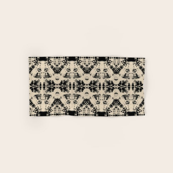 Vintage Circle Shibori Bath Towel Gallery Image 1