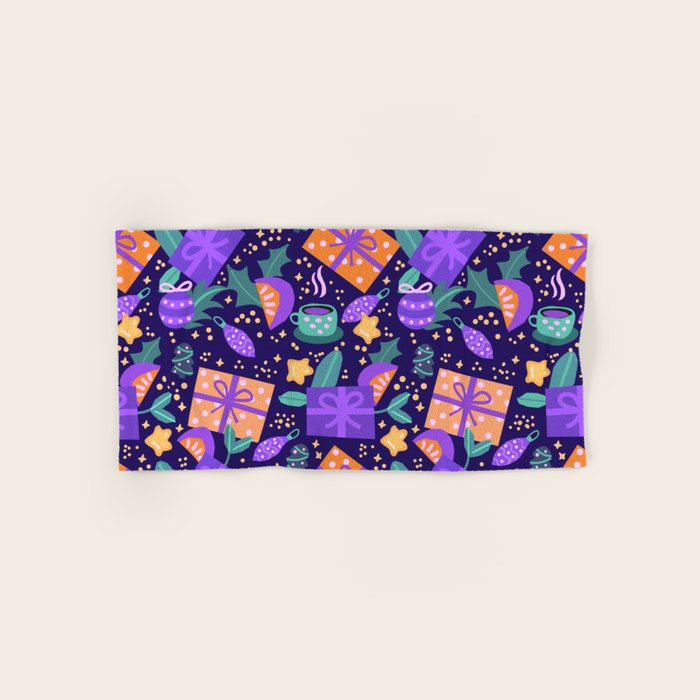 Christmas pattern in purple Bath Towel Gallery Image 1