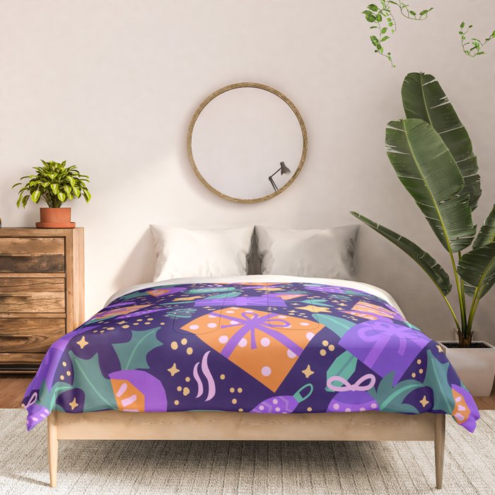 Christmas pattern in purple Comforter Gallery Image 3