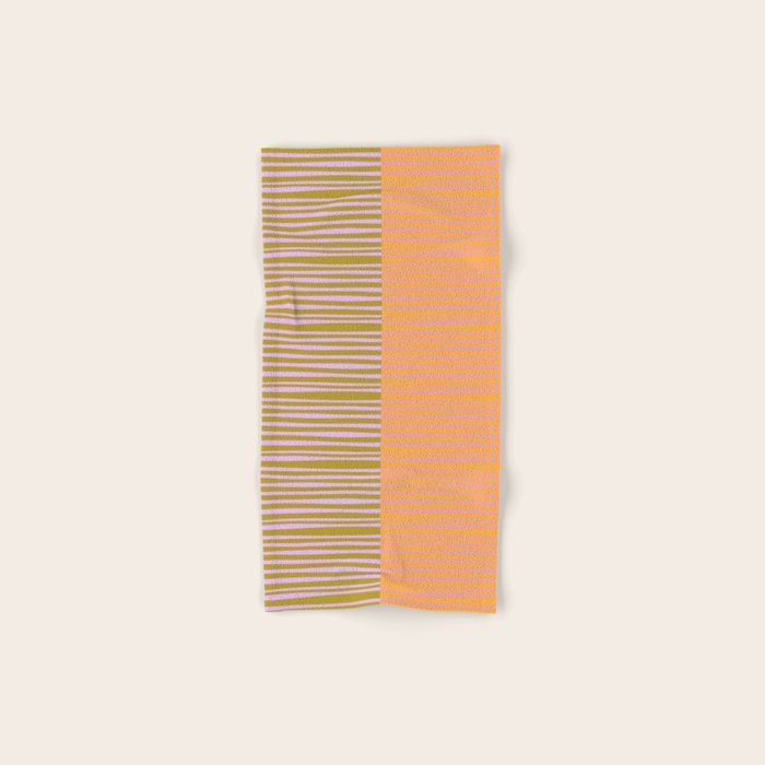 Mellow Waves Bath Towel Gallery Image 1