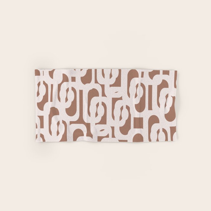 Mid Century Modern Contemporary Loop Pattern in Mocha Latte Bath Towel Gallery Image 1