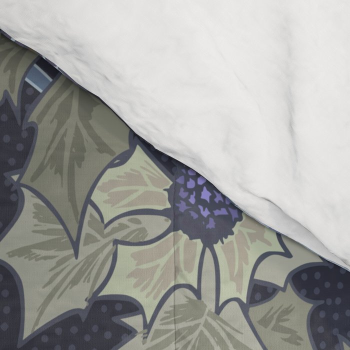 Beach thistle and shells dark navy Comforter Gallery Image 4
