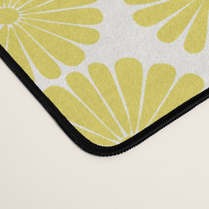 Floral Daisy Pattern XVIII Desk Mat Gallery Image 4