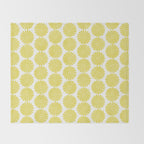 Floral Daisy Pattern XVIII Throw Blanket Gallery Image 2
