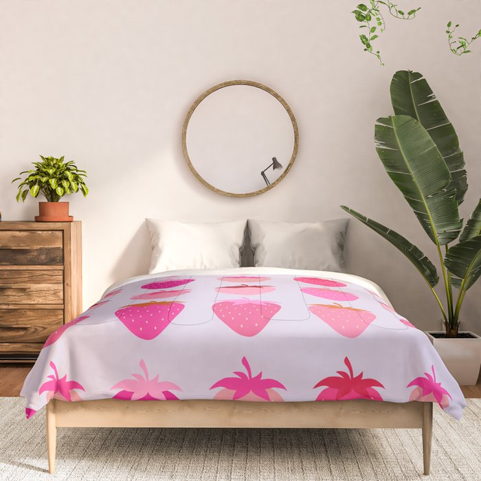 Les Fraises | 03 - Abstract Retro Fruit, Pink And Purple Print Preppy Strawberries Comforter Gallery Image 3