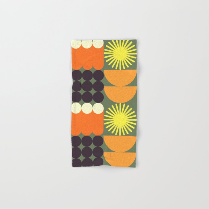 Retro 18A Bath Towel Gallery Image 1