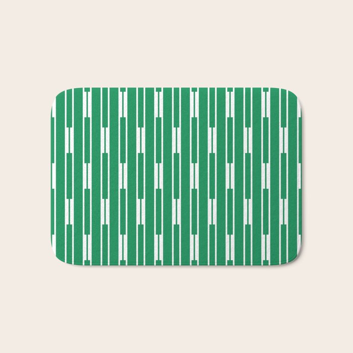Geometric Striped Geo Chain Vertical Pattern in Kelly Green and White Bath Mat Gallery Image 1