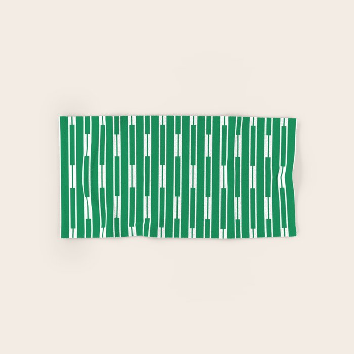 Geometric Striped Geo Chain Vertical Pattern in Kelly Green and White Bath Towel Gallery Image 1