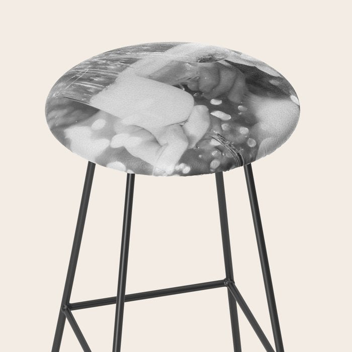 CHEERS - New Years Eve Party Stool Gallery Image 2