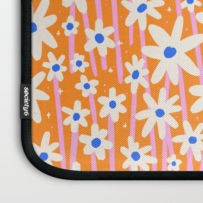 Daisies In Bloom Laptop Sleeve Gallery Image 3