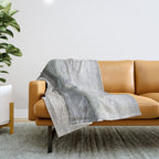 Onda Serene Wave Throw Blanket Gallery Image 1