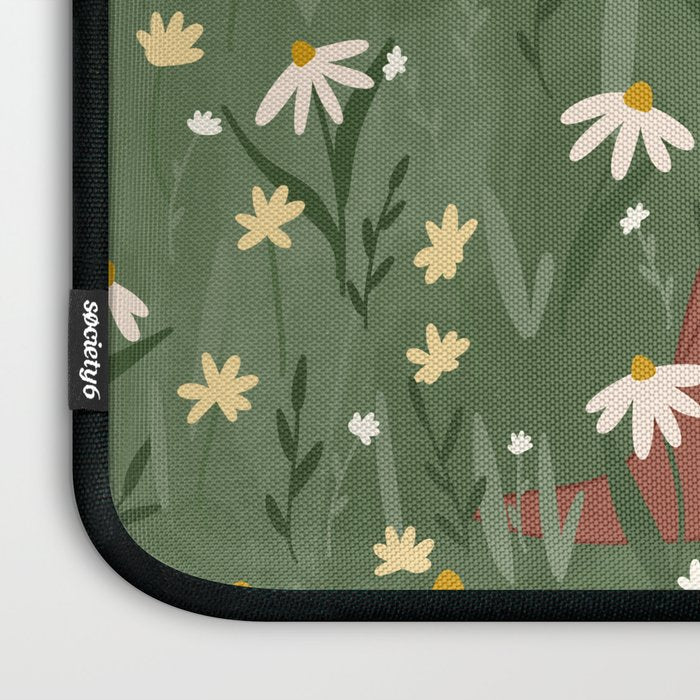 Summertime Reading  Laptop Sleeve Gallery Image 3
