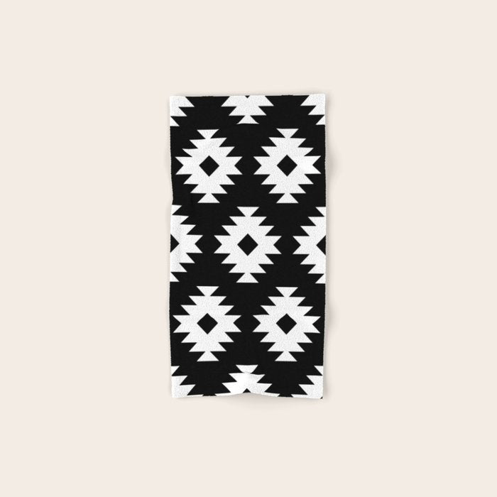 Southwestern  Black and White Bath Towel Gallery Image 1