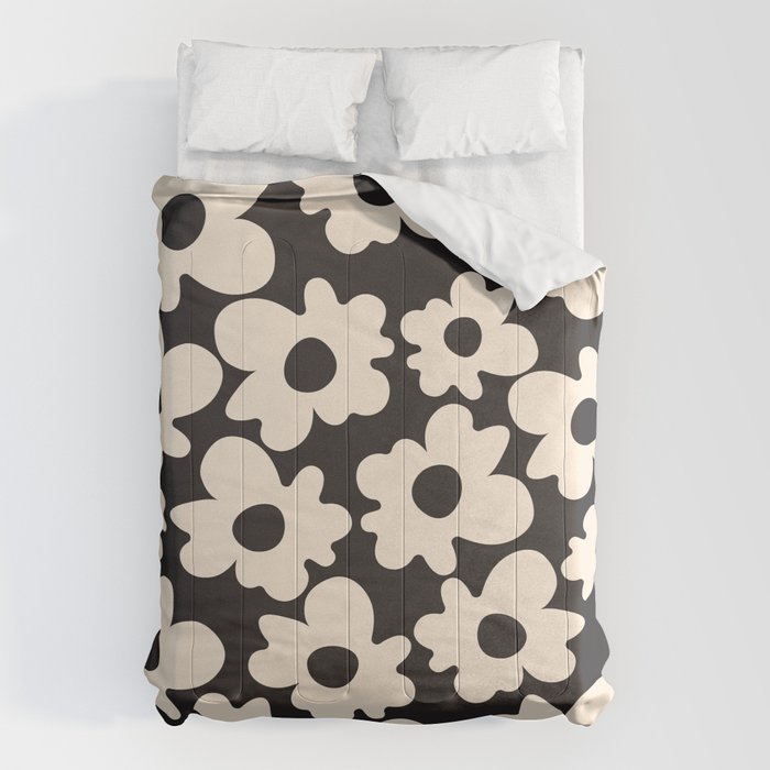 Black and White - Abstract Flower Shape  Comforter Gallery Image 6