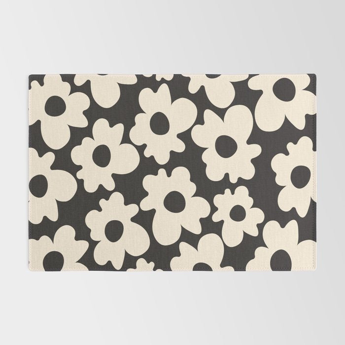 Black and White - Abstract Flower Shape  Rug Gallery Image 2