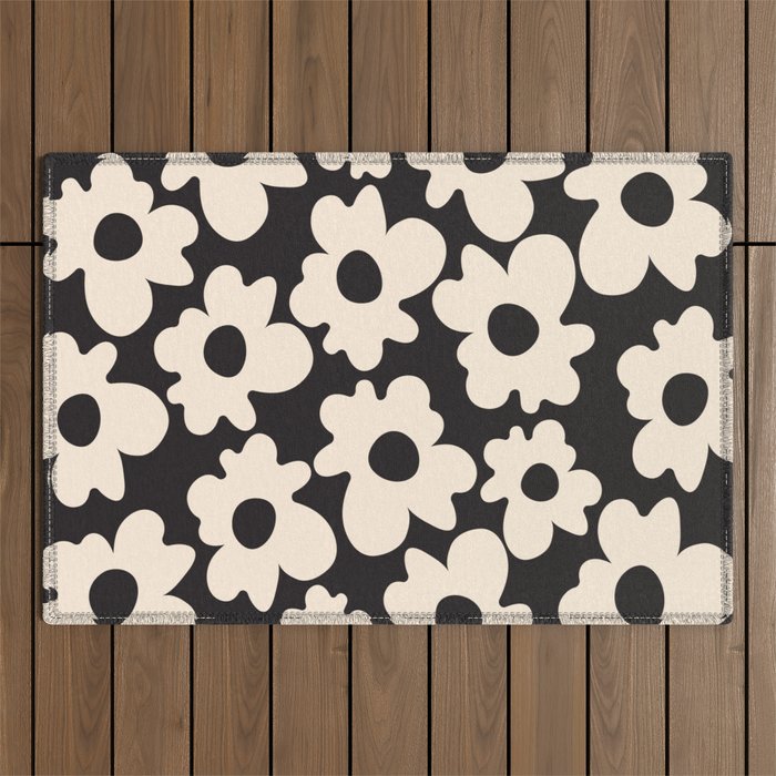 Black and White - Abstract Flower Shape  Outdoor Rug Gallery Image 1