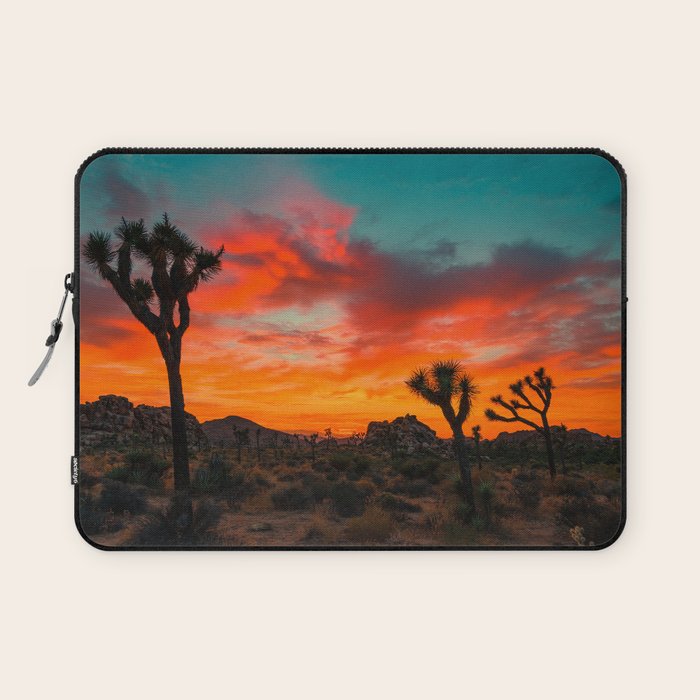 Joshua Tree Parc National Laptop Sleeve Gallery Image 1