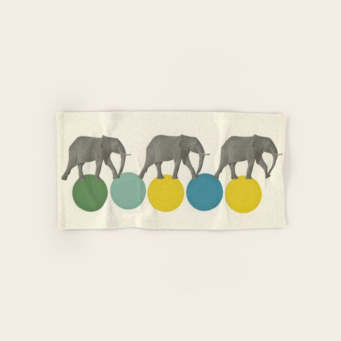 Travelling Elephants Bath Towel Gallery Image 1