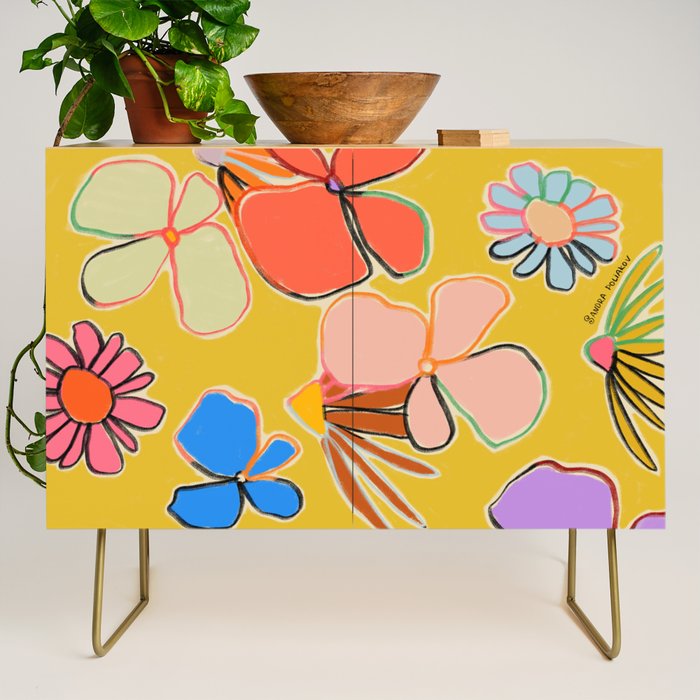 VINTAGE GARDEN YELLOW Credenza Gallery Image 1