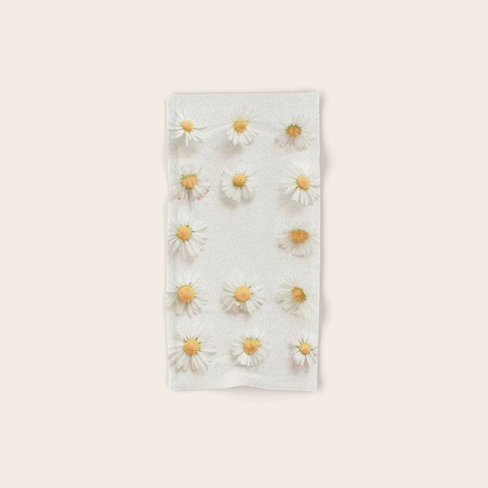 Daisy Collection Bath Towel Gallery Image 1