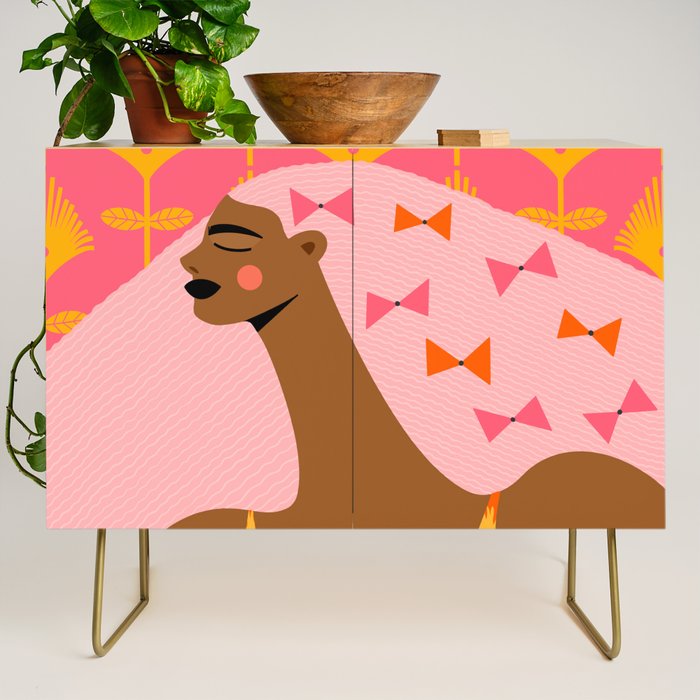 Bow Stacking Queen Credenza Gallery Image 1