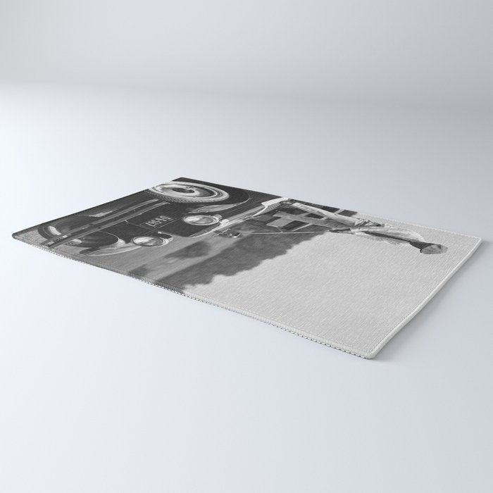 Golfer Teeing Off Car, Black and White Vintage Golf Art Rug Gallery Image 3