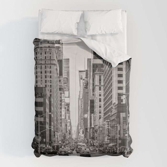 Sunset on 7th (Black and White Version) Comforter Gallery Image 1