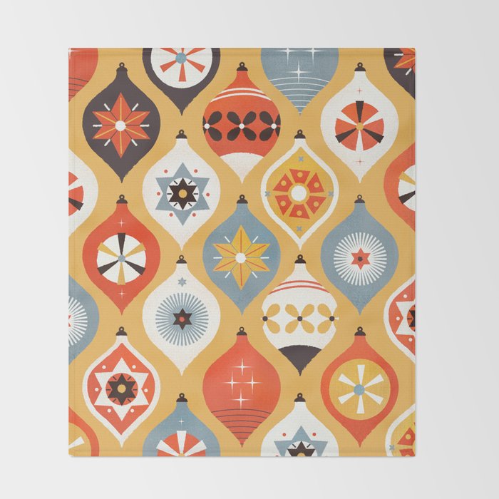 Festive Old-fashioned Christmas Tree Baubles Throw Blanket Gallery Image 2