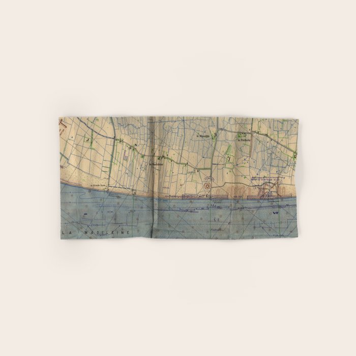 Vintage Utah Beach D-Day Invasion Map (1944) Bath Towel Gallery Image 1