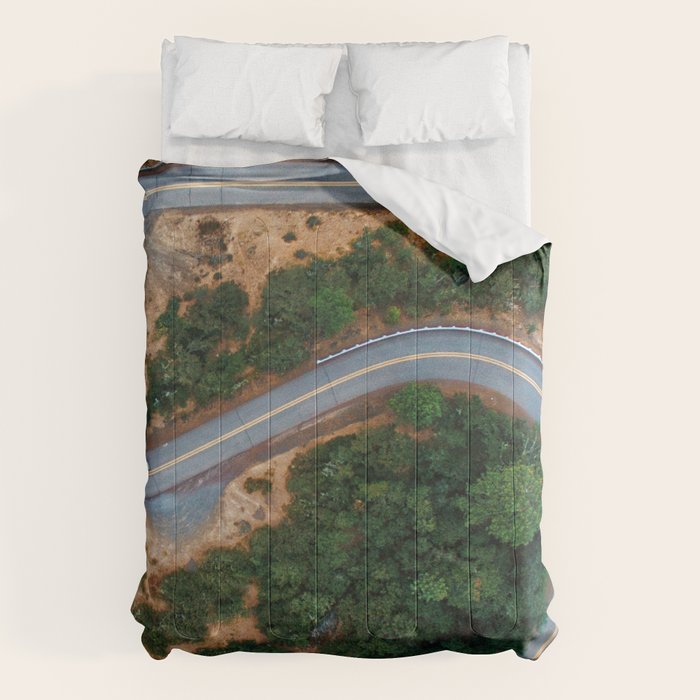 Rowena Crest Comforter Gallery Image 6