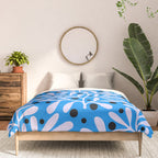 Mediterramean blue vase and leaves Comforter Gallery Image 3
