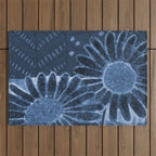 Daisies in Country Field Painting in Navy Blue Outdoor Rug Gallery Image 1