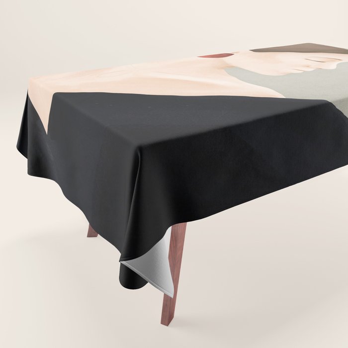 Aligned Model Flow Tablecloth Gallery Image 1