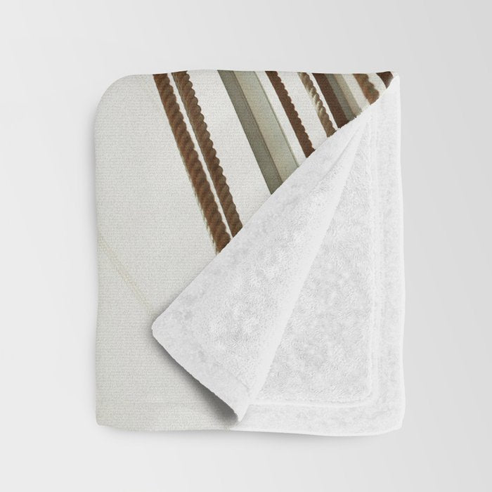 Catch The Wind Throw Blanket Gallery Image 3
