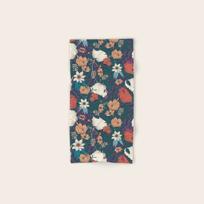Botanical pattern 008 Bath Towel Gallery Image 1