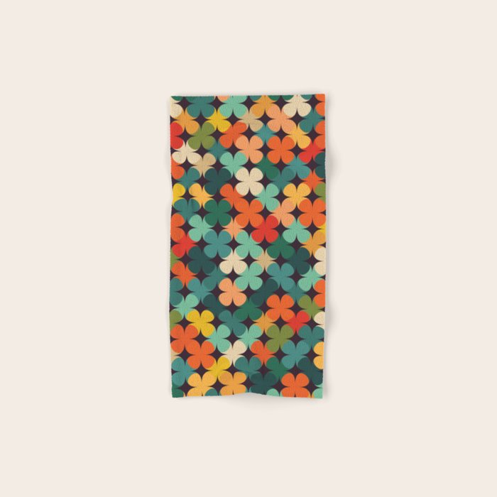 Lucky Clover Bath Towel Gallery Image 1