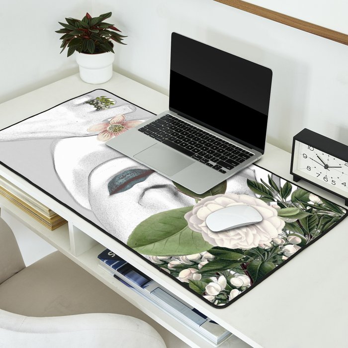 Natural beauty 2a Desk Mat Gallery Image 2