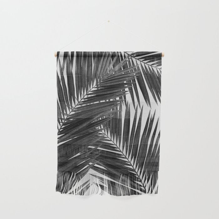 Palm Leaf Black & White III Wall Hanging Gallery Image 1