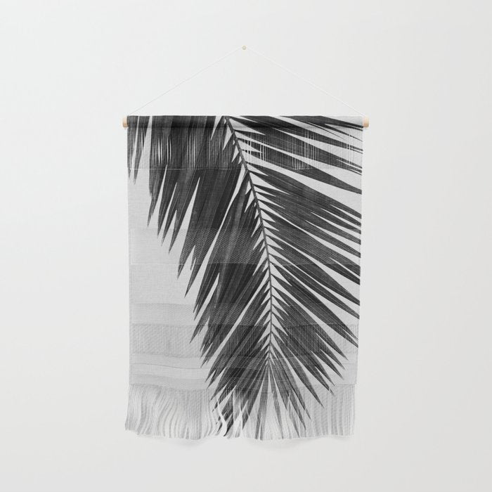 Palm Leaf Black & White I Wall Hanging Gallery Image 1