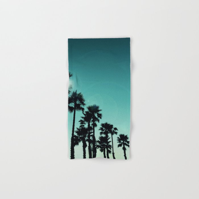 Sundowner - twilight Bath Towel Gallery Image 1